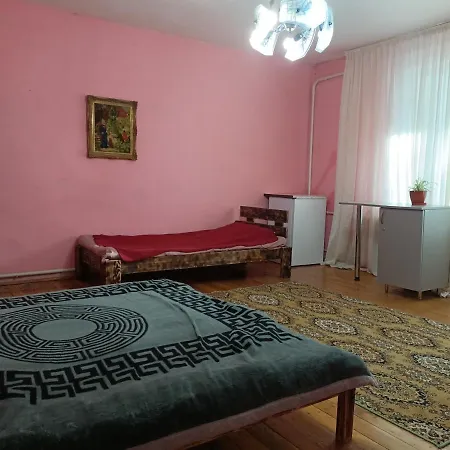 Krone Hostel *