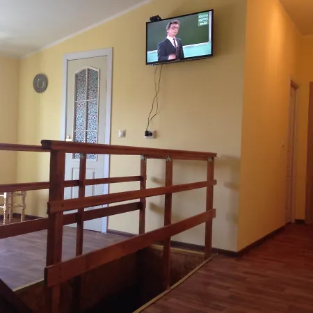 Krone Hostel *